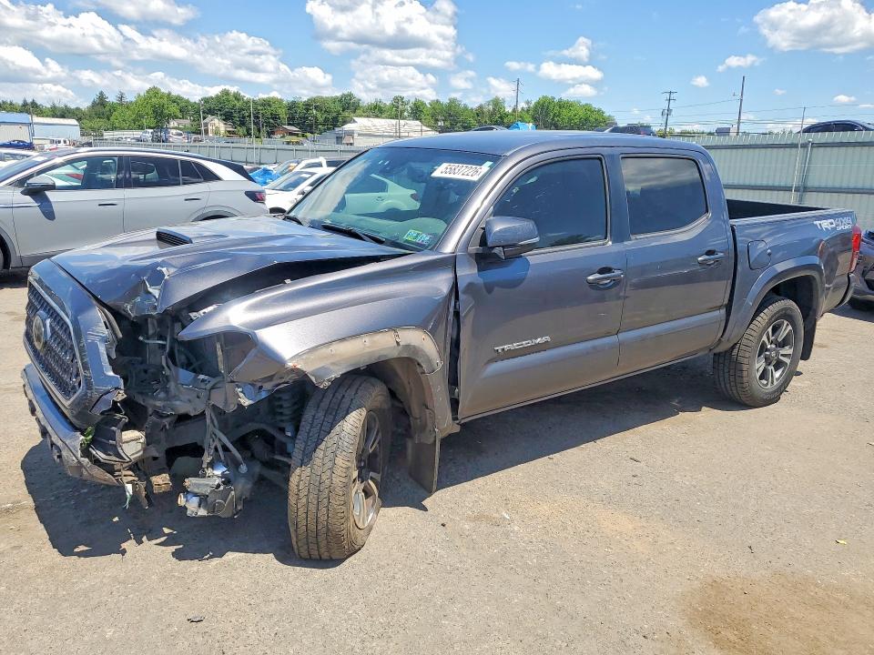 55837226 :رقم المزاد ، 5TFCZ5AN3JX161011 vin ، 2018 Toyota Tacoma مزاد بيع