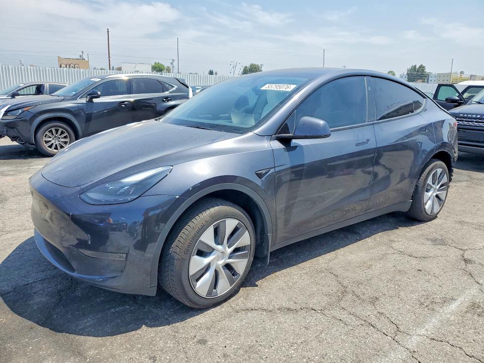 55795076 :رقم المزاد ، 7SAYGDED3RF093504 vin ، 2024 Tesla Model Y مزاد بيع