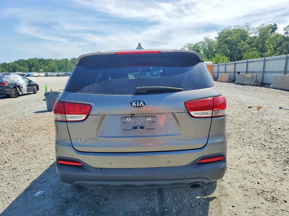 Продажа на аукционе авто 2017 Kia Sorento, vin: 5XYPG4A38HG279911, номер лота: 55542116