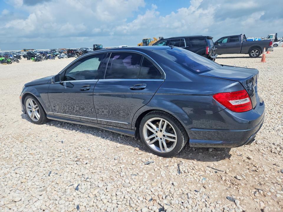 Продажа на аукционе авто 2013 Mercedes-benz C, vin: WDDGF4HBXDA831618, номер лота: 56667486