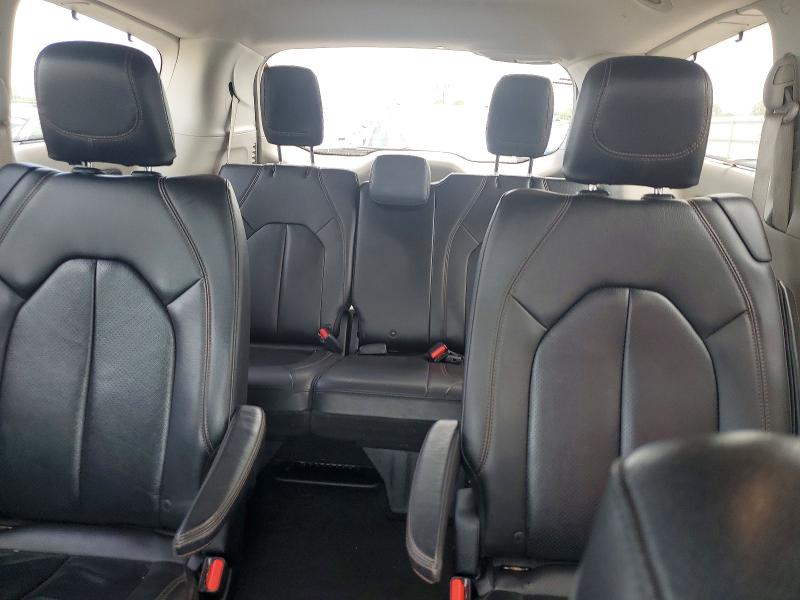 56429306 :رقم المزاد ، 2C4RC1EG0HR570186 vin ، 2017 Chrysler Pacifica مزاد بيع