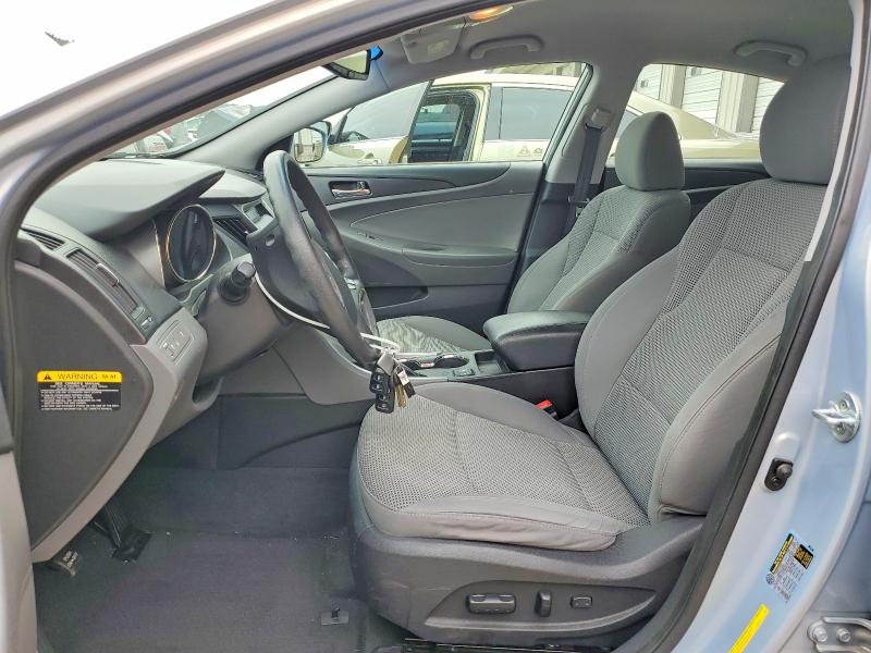 57705246 :رقم المزاد ، 5NPEB4AC2DH587164 vin ، 2013 Hyundai Sonata مزاد بيع