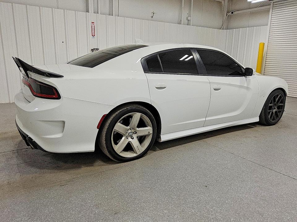 55813156 :رقم المزاد ، 2C3CDXGJ1JH297466 vin ، 2018 Dodge Charger مزاد بيع