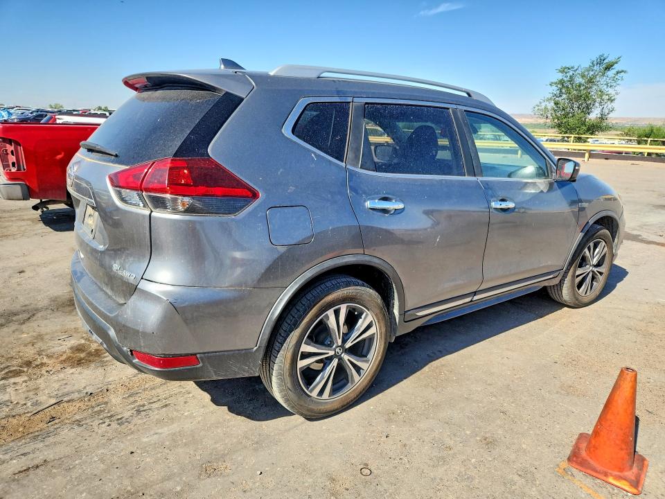 56165956 :رقم المزاد ، JN8AT2MV4JW305372 vin ، 2018 Nissan Rogue مزاد بيع