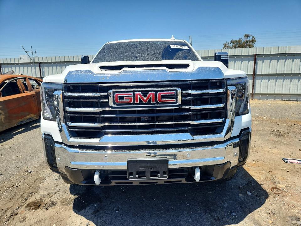 55621076 :رقم المزاد ، 1GT4UNE74SF139749 vin ، 2025 Gmc Sierra مزاد بيع