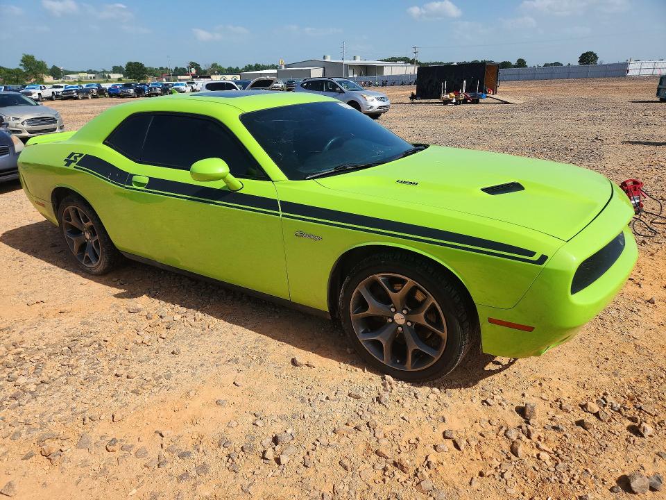 85625665 :رقم المزاد ، 2C3CDZBT6FH710073 vin ، 2015 Dodge Challenger مزاد بيع