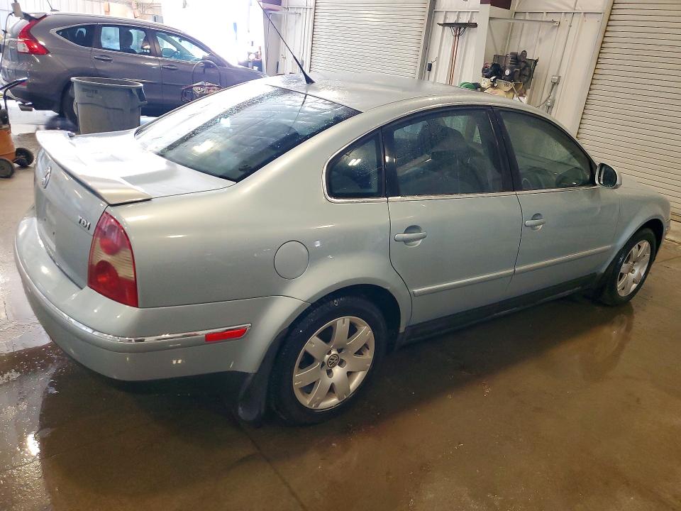 2005 Volkswagen Passat მანქანა იყიდება აუქციონზე, vin: WVWAE63B75E027275, აუქციონის ნომერი: 59063196