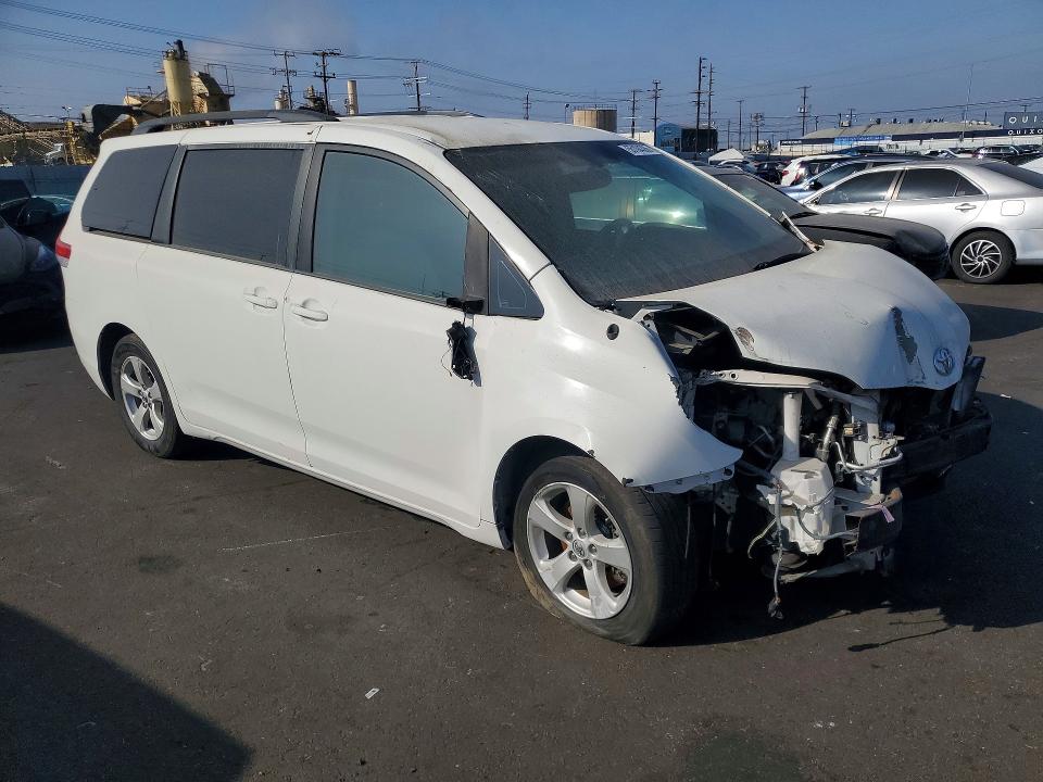 Продаж на аукціоні авто 2013 Toyota Sienna, vin: 5TDKK3DC3DS386599, номер лоту: 55104386