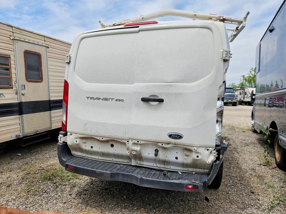 Продажа на аукционе авто 2015 Ford Transit, vin: 1FTNR1YM9FKB14066, номер лота: 64409276