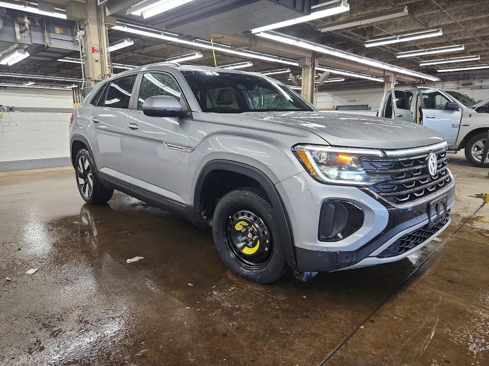 2025 Volkswagen Atlas Cross Sport მანქანა იყიდება აუქციონზე, vin: 1V2WE2CA2SC225774, აუქციონის ნომერი: 57252236