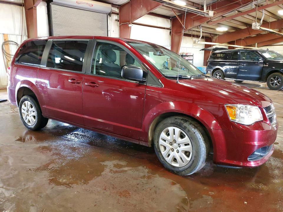 56576866 :رقم المزاد ، 2C4RDGBG1JR137275 vin ، 2018 Dodge Grand Caravan مزاد بيع
