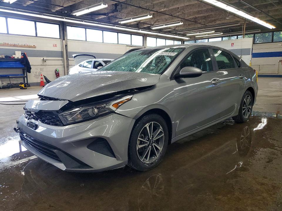 57008586 :رقم المزاد ، 3KPF24AD7RE795047 vin ، 2024 Kia Forte مزاد بيع