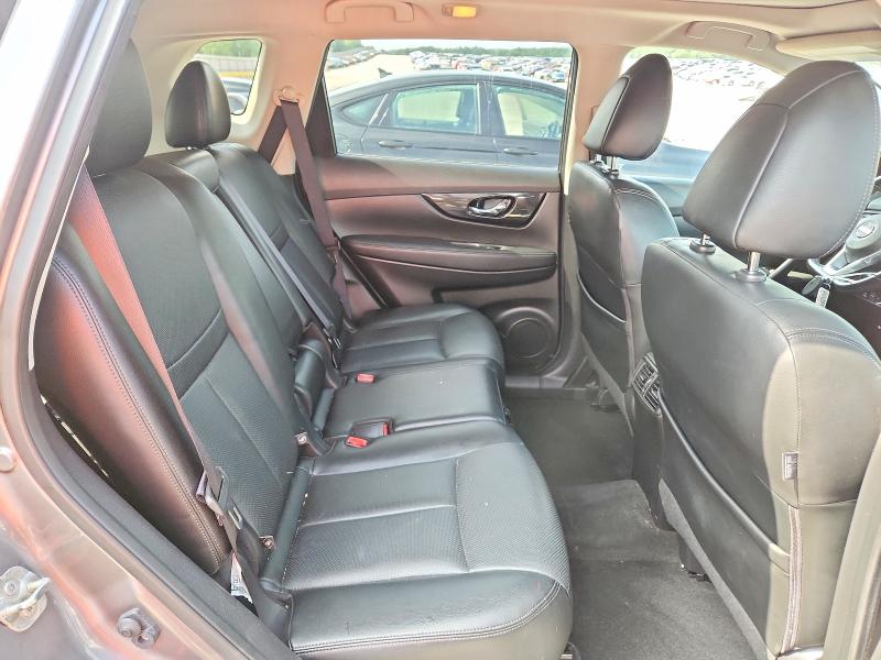 58631516 :رقم المزاد ، JN8AT2MV6HW281361 vin ، 2017 Nissan Rogue مزاد بيع