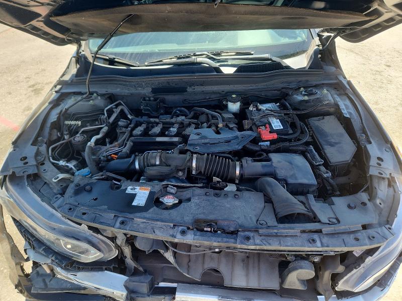 56189016 :رقم المزاد ، 1HGCV1F34JA092121 vin ، 2018 Honda Accord مزاد بيع