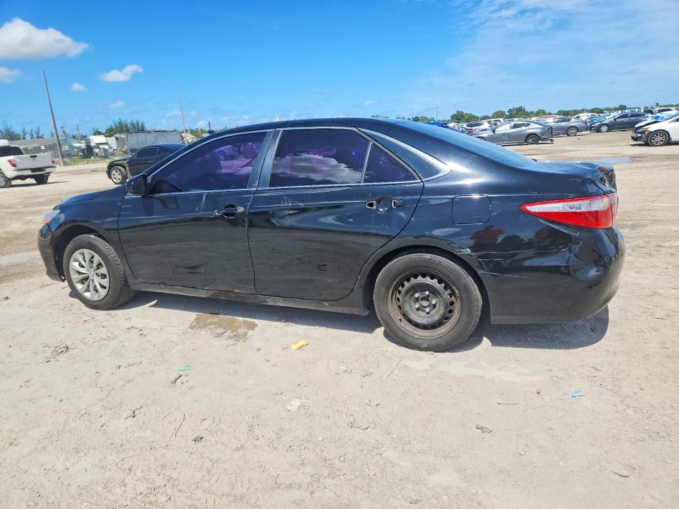 56054496 :رقم المزاد ، 4T1BF1FK3FU001940 vin ، 2015 Toyota Camry مزاد بيع