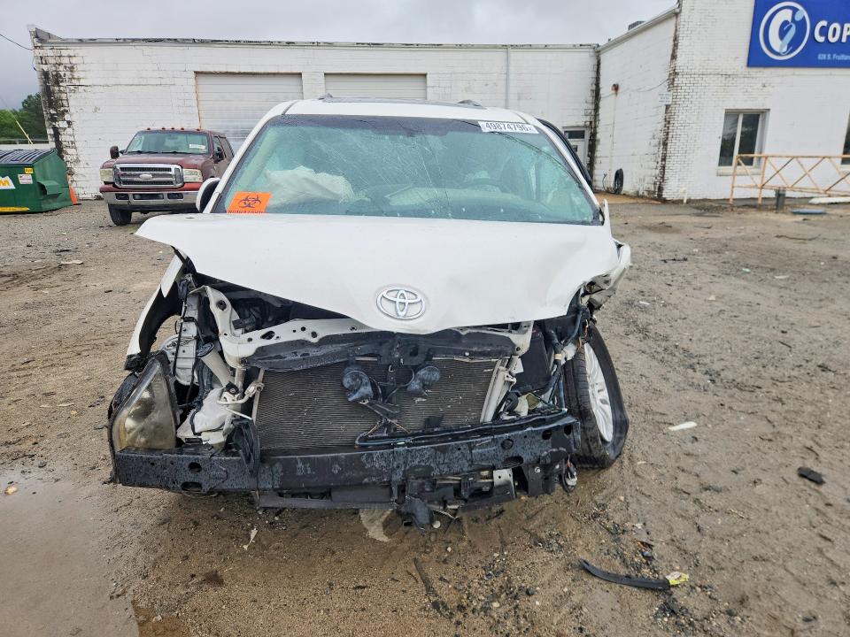 Продажа на аукционе авто 2017 Toyota Sienna, vin: 5TDYZ3DC3HS885284, номер лота: 49874796