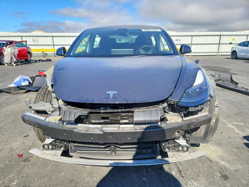 58301676 :رقم المزاد ، 5YJ3E1EA2NF168107 vin ، 2022 Tesla Model 3 مزاد بيع