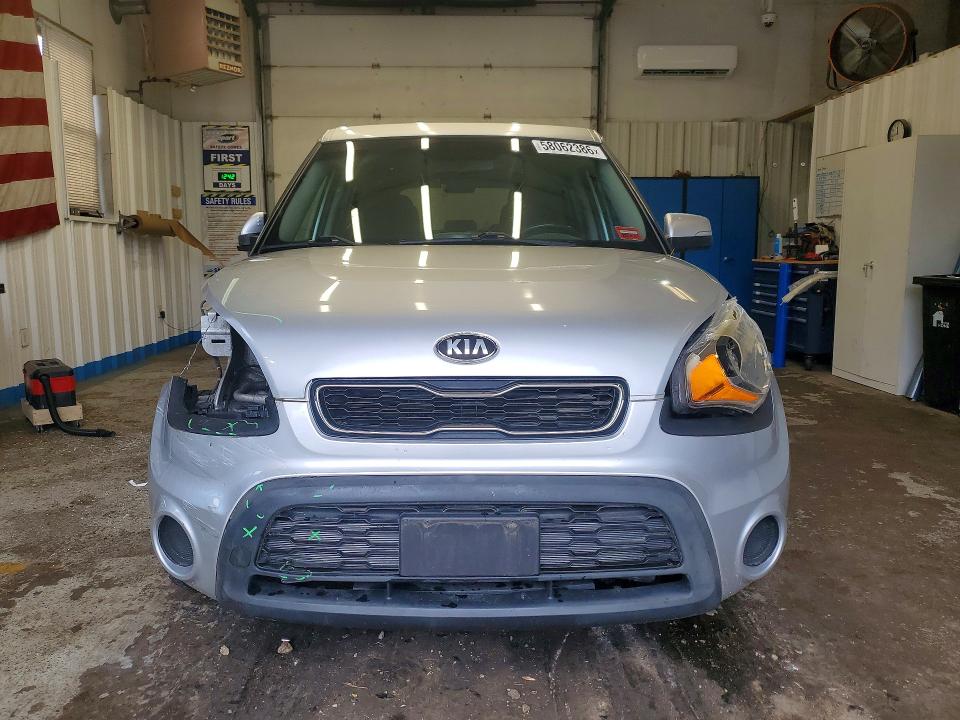 58062386 :رقم المزاد ، KNDJT2A6XD7588478 vin ، 2013 Kia Soul مزاد بيع