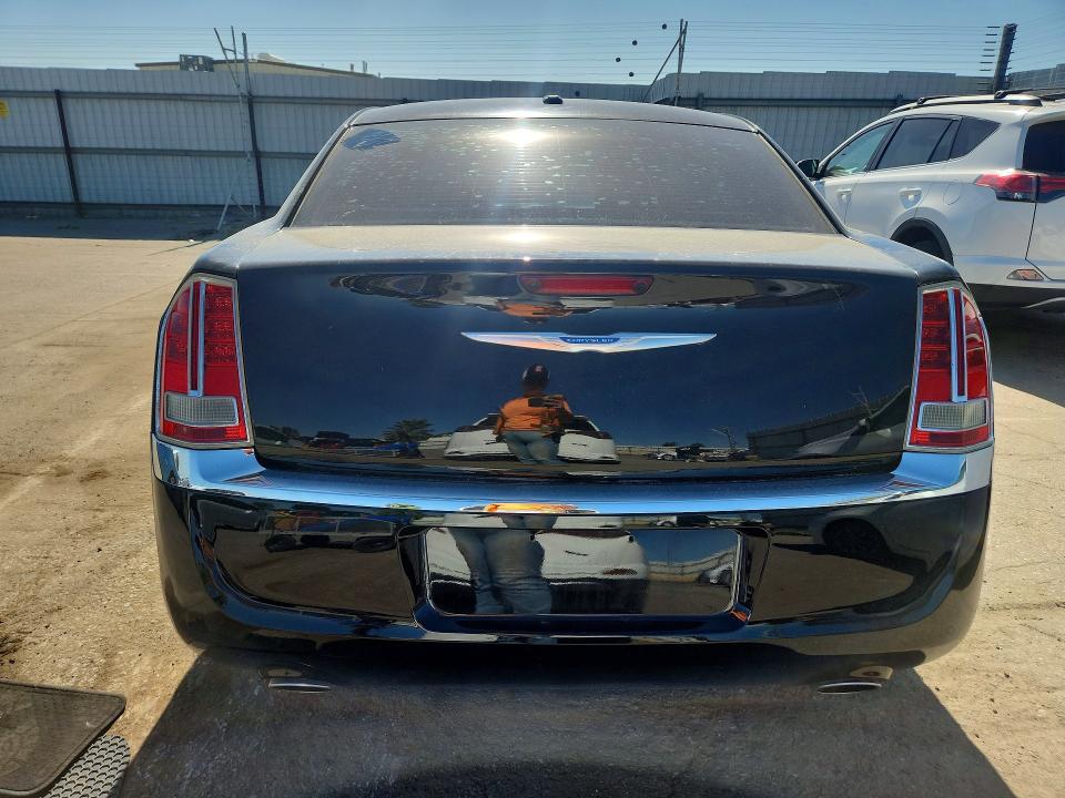 56862286 :رقم المزاد ، 2C3CCAET4DH541409 vin ، 2013 Chrysler 300c مزاد بيع