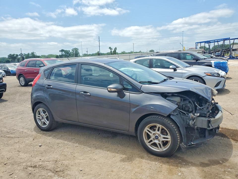 58583466 :رقم المزاد ، 3FADP4EJ3HM132853 vin ، 2017 Ford Fiesta مزاد بيع