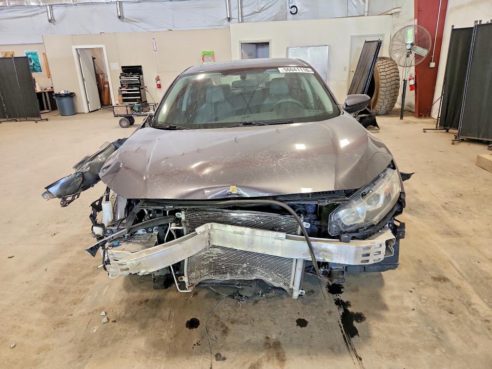 56041116 :رقم المزاد ، 19XFC2F73GE027759 vin ، 2016 Honda Civic مزاد بيع