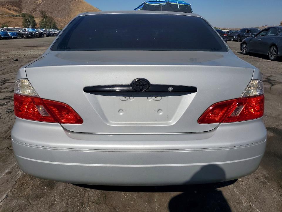 56218696 :رقم المزاد ، 4T1BF28B33U323993 vin ، 2003 Toyota Avalon مزاد بيع