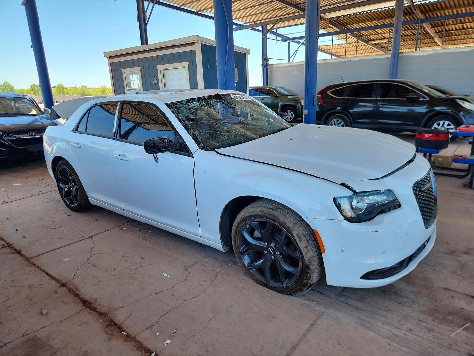 Продажа на аукционе авто 2023 Chrysler 300, vin: 2C3CCABG5PH577427, номер лота: 55450516