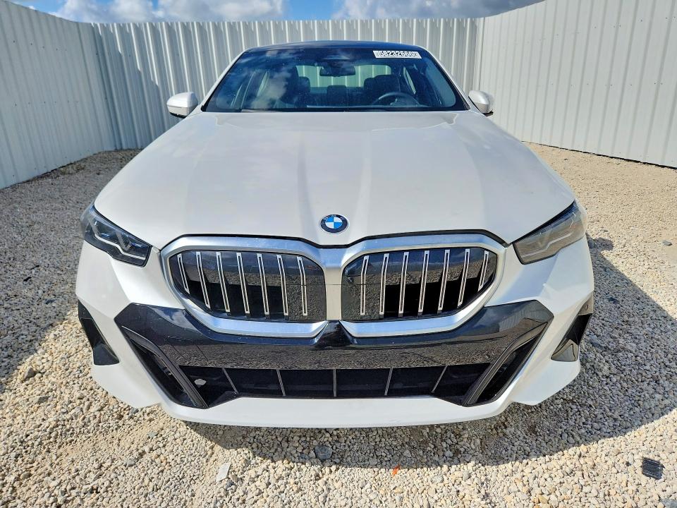 58232666 :رقم المزاد ، WBA53FJ09TCW44563 vin ، 2026 Bmw 530 مزاد بيع