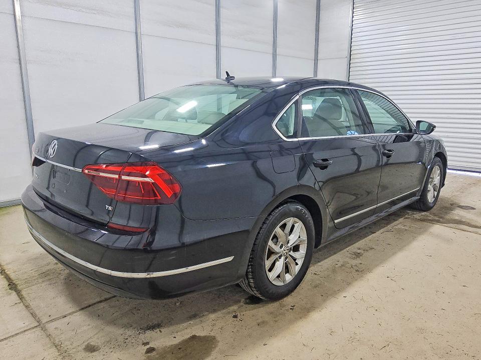 2017 Volkswagen Passat მანქანა იყიდება აუქციონზე, vin: 1VWAT7A39HC083075, აუქციონის ნომერი: 55353086
