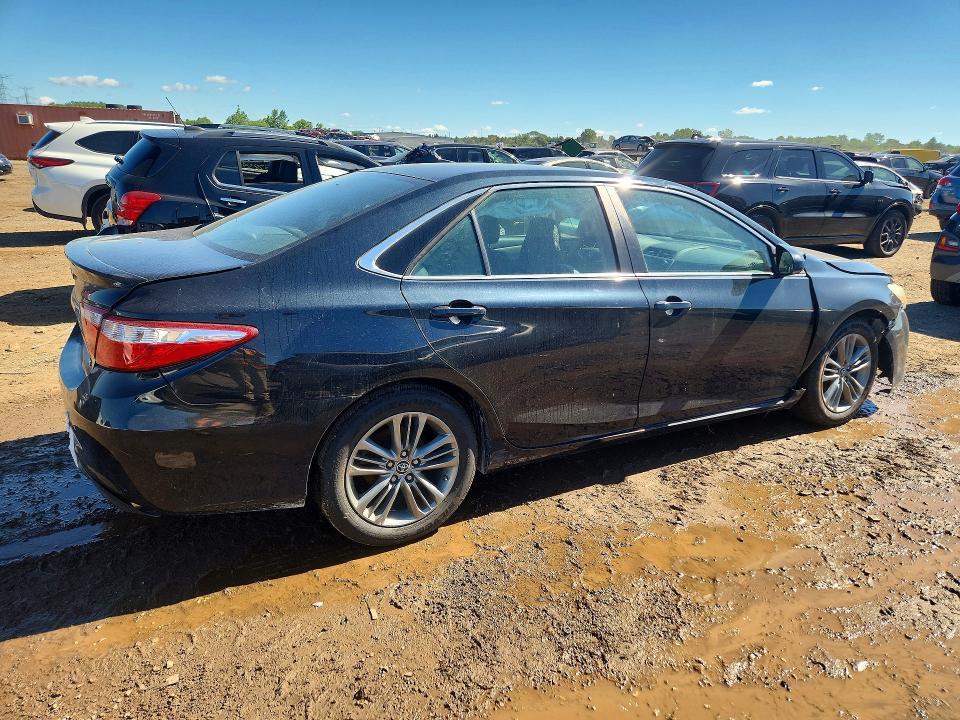 57270626 :رقم المزاد ، 4T1BF1FK9FU067084 vin ، 2015 Toyota Camry مزاد بيع