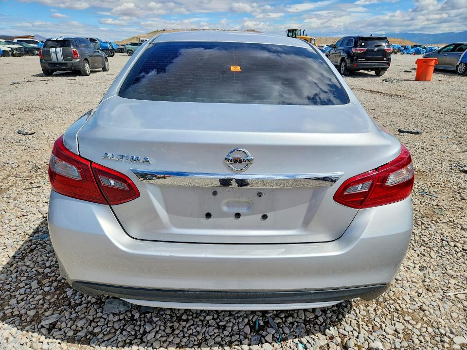 Продаж на аукціоні авто 2018 Nissan Altima, vin: 1N4AL3AP8JC262413, номер лоту: 58398816
