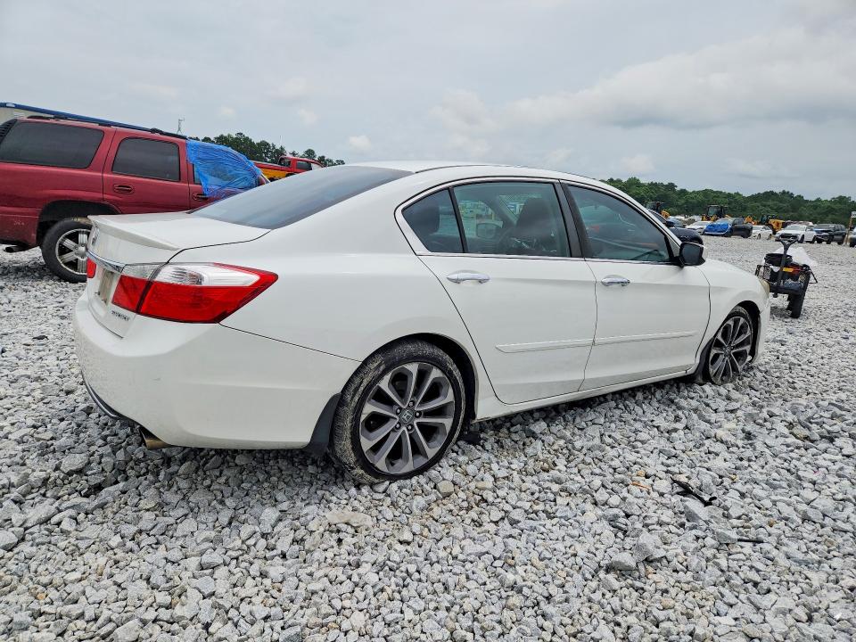 56624706 :رقم المزاد ، 1HGCR2F56FA006505 vin ، 2015 Honda Accord مزاد بيع