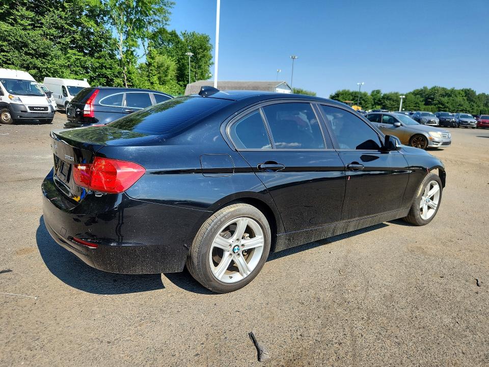 2015 Bmw 320 მანქანა იყიდება აუქციონზე, vin: WBA3C3C58FK201460, აუქციონის ნომერი: 97686275
