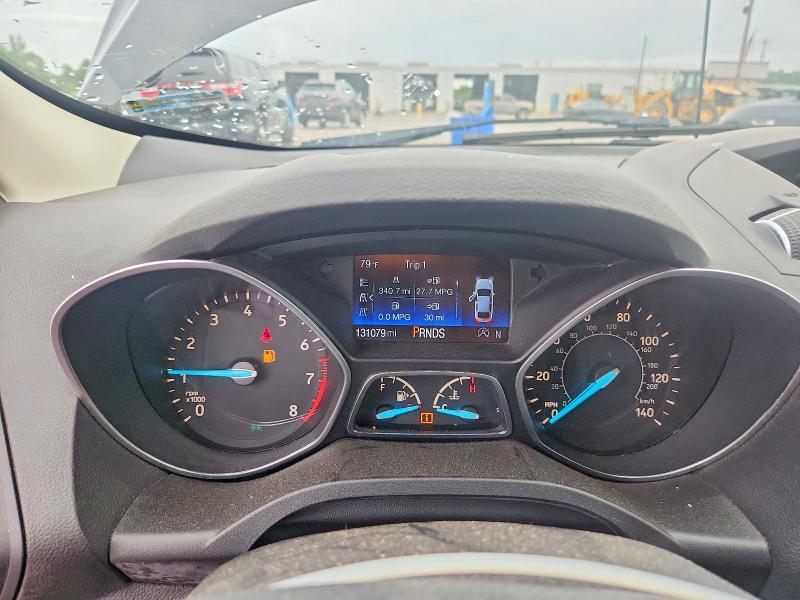 57764176 :رقم المزاد ، 1FMCU0GD6HUD10180 vin ، 2017 Ford Escape مزاد بيع