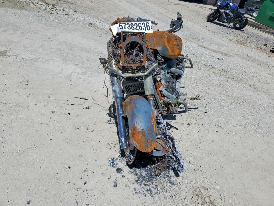 57382636 :رقم المزاد ، JYAVP04E64A007540 vin ، 2004 Yamaha Xvz13 مزاد بيع