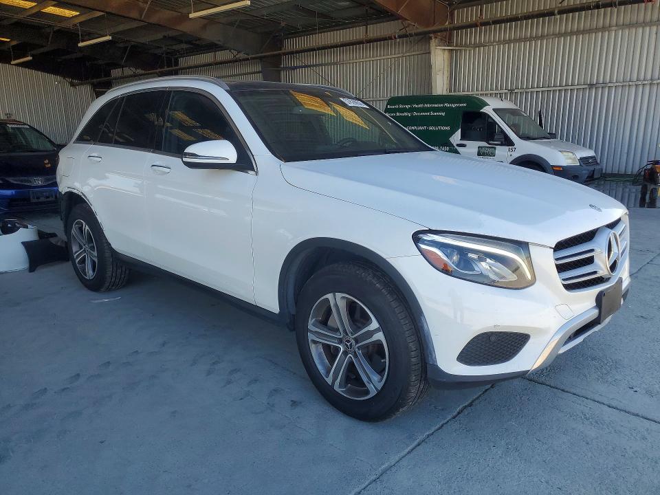 57628656 :رقم المزاد ، WDC0G4JB7JV083721 vin ، 2018 Mercedes-benz Glc مزاد بيع