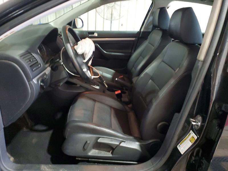 2010 Volkswagen Jetta მანქანა იყიდება აუქციონზე, vin: 3VWAZ7AJ3AM135706, აუქციონის ნომერი: 56644866