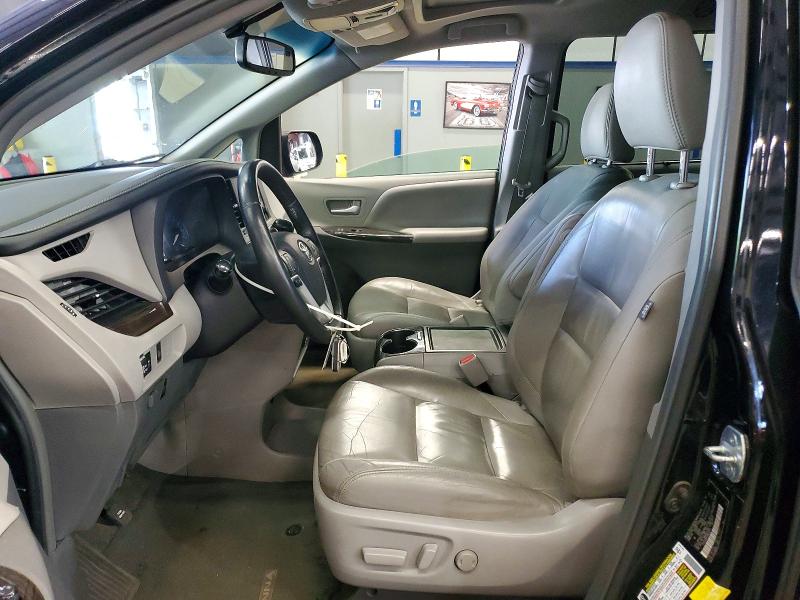 58943236 :رقم المزاد ، 5TDYZ3DC1HS823723 vin ، 2017 Toyota Sienna مزاد بيع