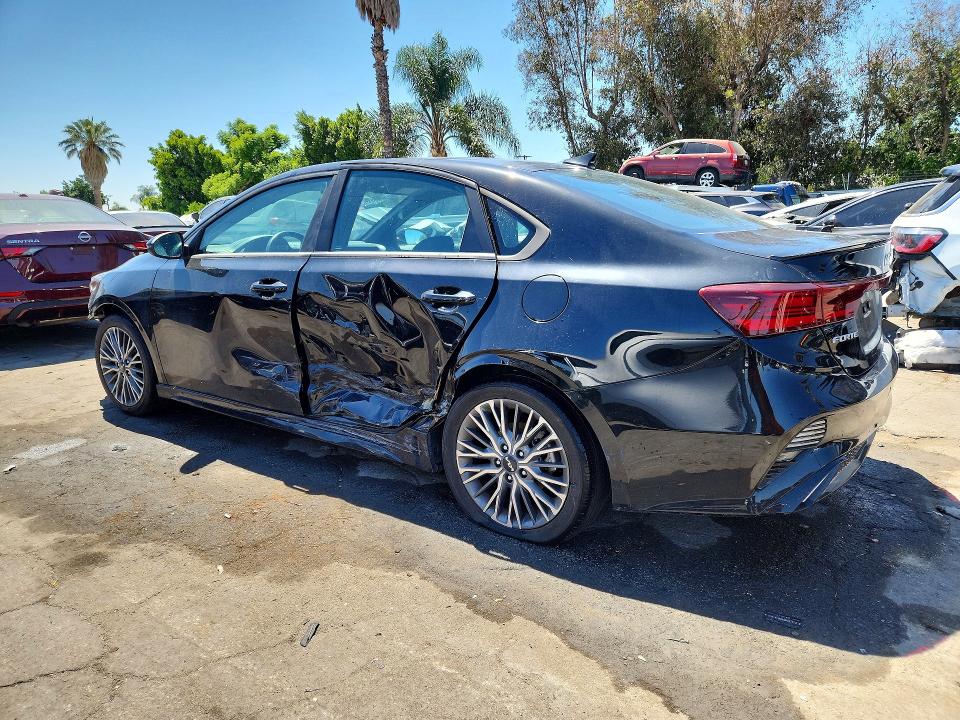 2023 Kia Forte მანქანა იყიდება აუქციონზე, vin: 3KPF54AD8PE665203, აუქციონის ნომერი: 57041706
