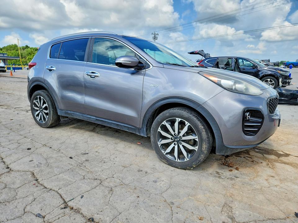 2017 Kia Sportage მანქანა იყიდება აუქციონზე, vin: KNDPNCAC2H7084528, აუქციონის ნომერი: 58926686