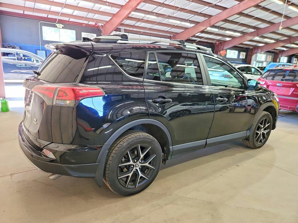 Продаж на аукціоні авто 2018 Toyota Rav4, vin: 2T3JFREV5JW737705, номер лоту: 56901076