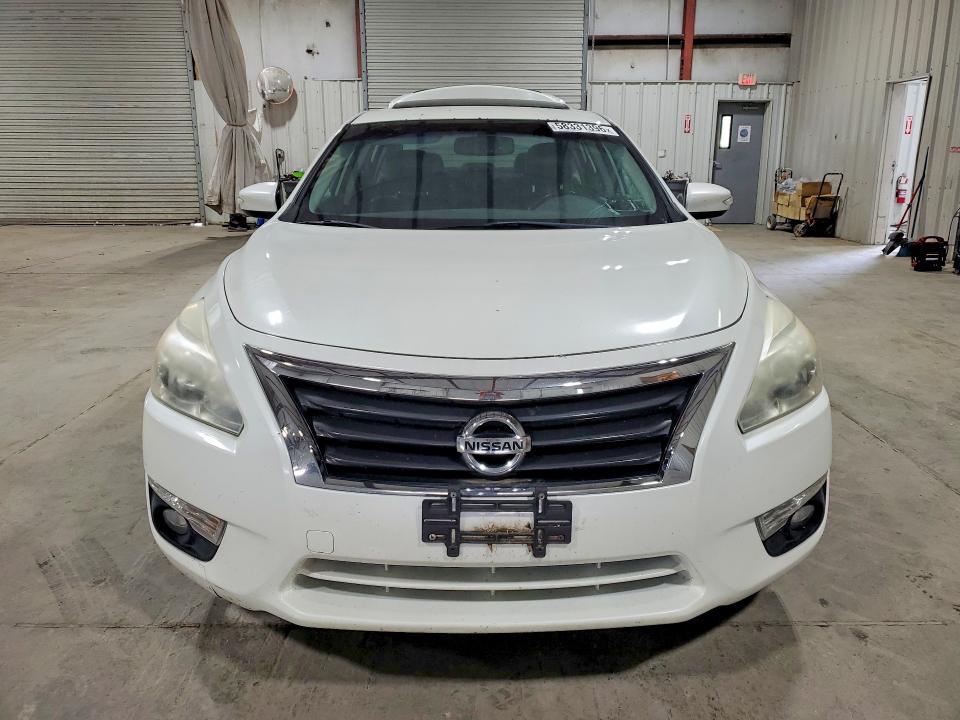 2015 Nissan Altima მანქანა იყიდება აუქციონზე, vin: 1N4AL3AP3FN300433, აუქციონის ნომერი: 58331396
