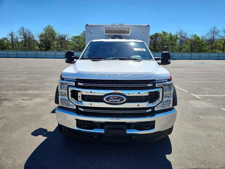 56371356 :رقم المزاد ، 1FD0X5HT1LED25010 vin ، 2020 Ford F550 مزاد بيع