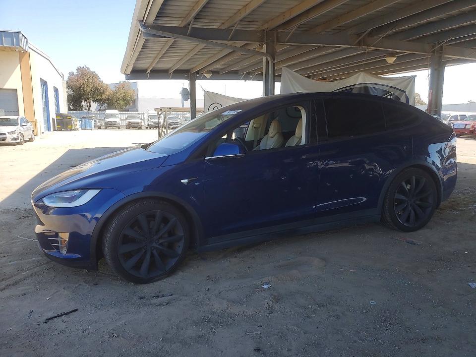 Auction sale of the 2017 Tesla Model X, vin: 5YJXCAE26HF044314, lot number: 57872186