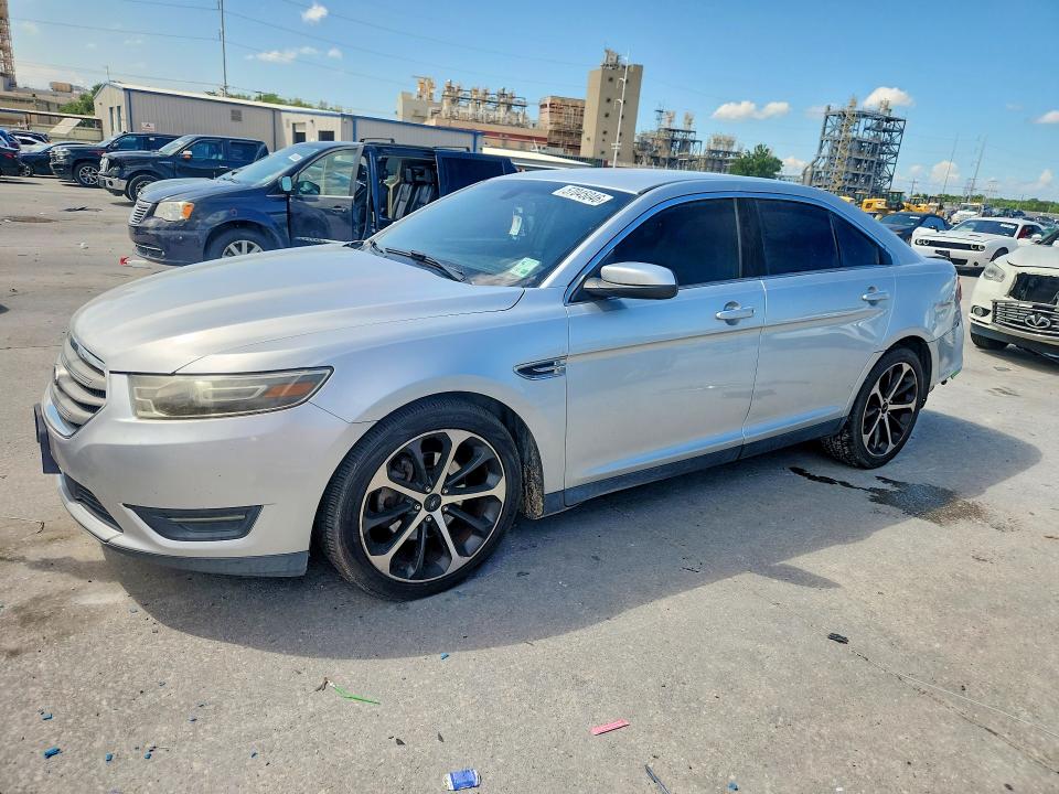 57045046 :رقم المزاد ، 1FAHP2E87FG174887 vin ، 2015 Ford Taurus مزاد بيع