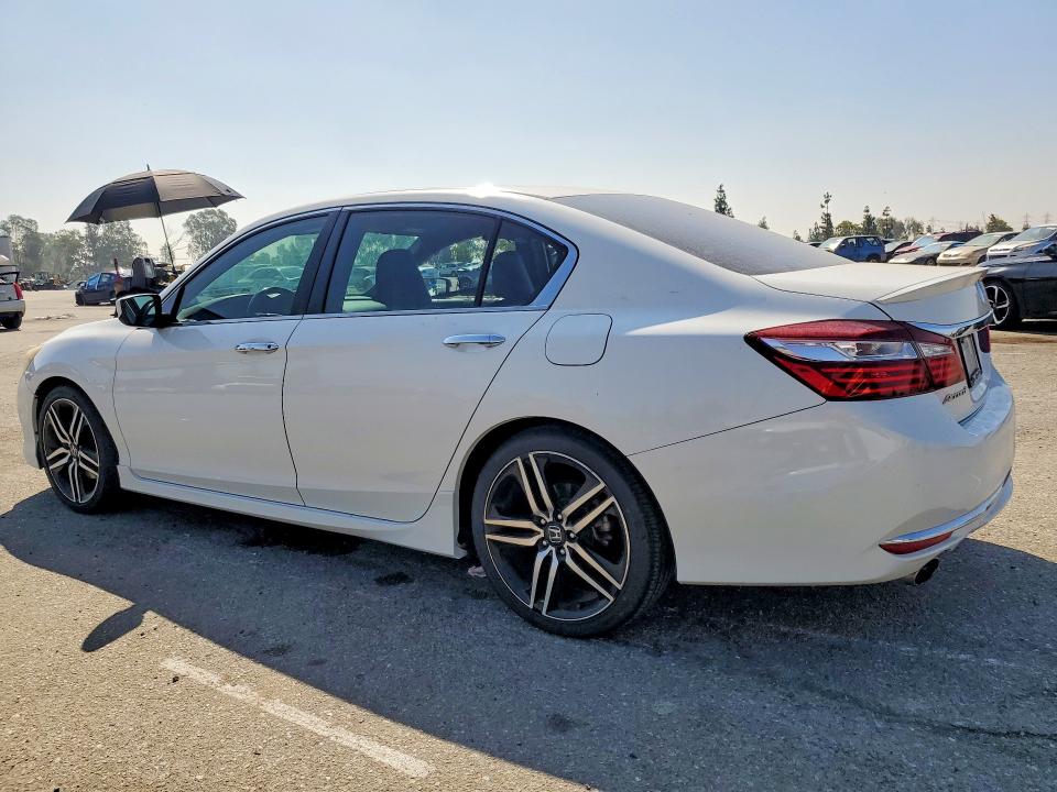 Продажа на аукционе авто 2017 Honda Accord, vin: 1HGCR2F19HA198843, номер лота: 55811966