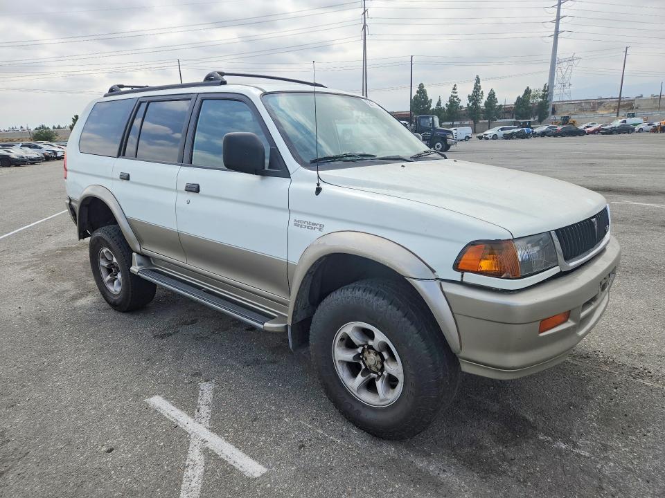58152896 :رقم المزاد ، JA4LS41R4XP031744 vin ، 1999 Mitsubishi Montero مزاد بيع
