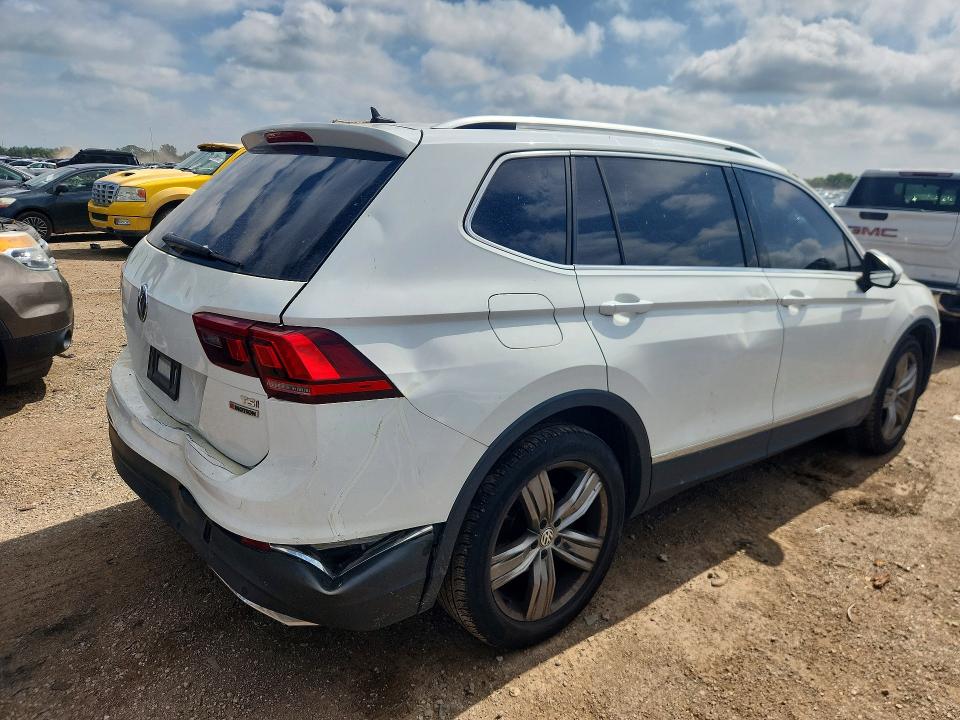 2018 Volkswagen Tiguan მანქანა იყიდება აუქციონზე, vin: 3VV4B7AX1JM003831, აუქციონის ნომერი: 58907426
