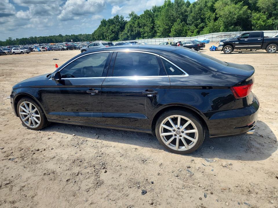 56229826 :رقم المزاد ، WAUACGFF7F1065217 vin ، 2015 Audi A3 مزاد بيع