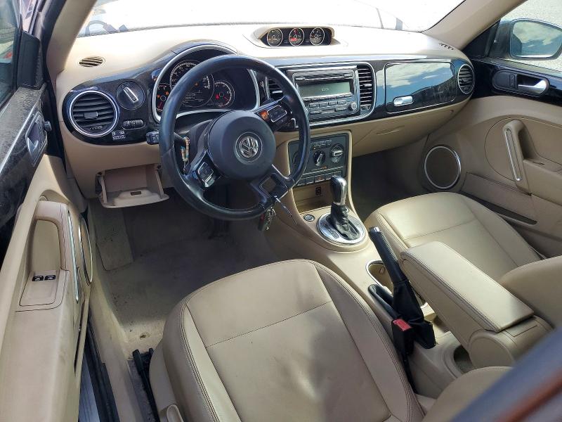 56081106 :رقم المزاد ، 3VWJL7AT5DM625927 vin ، 2013 Volkswagen Beetle مزاد بيع